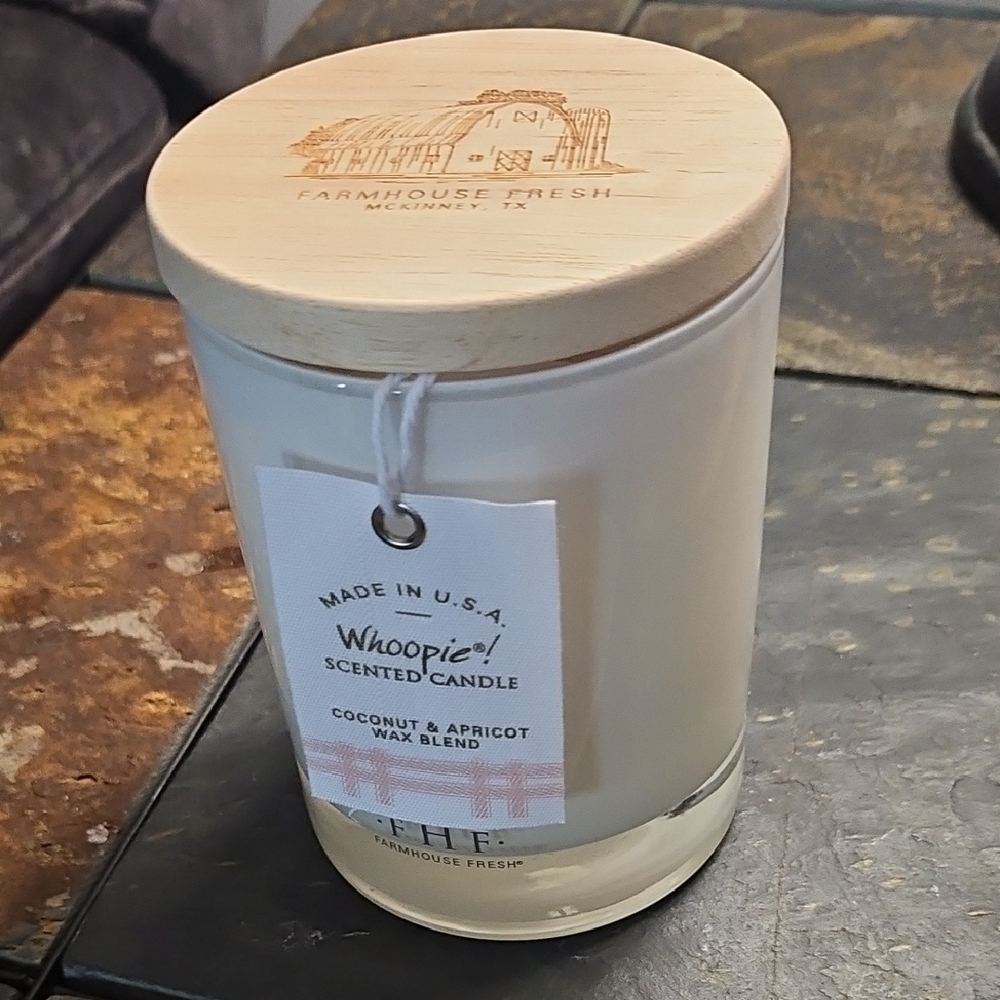 Farmhouse Fresh Whoopie! Scented Candle NIP
